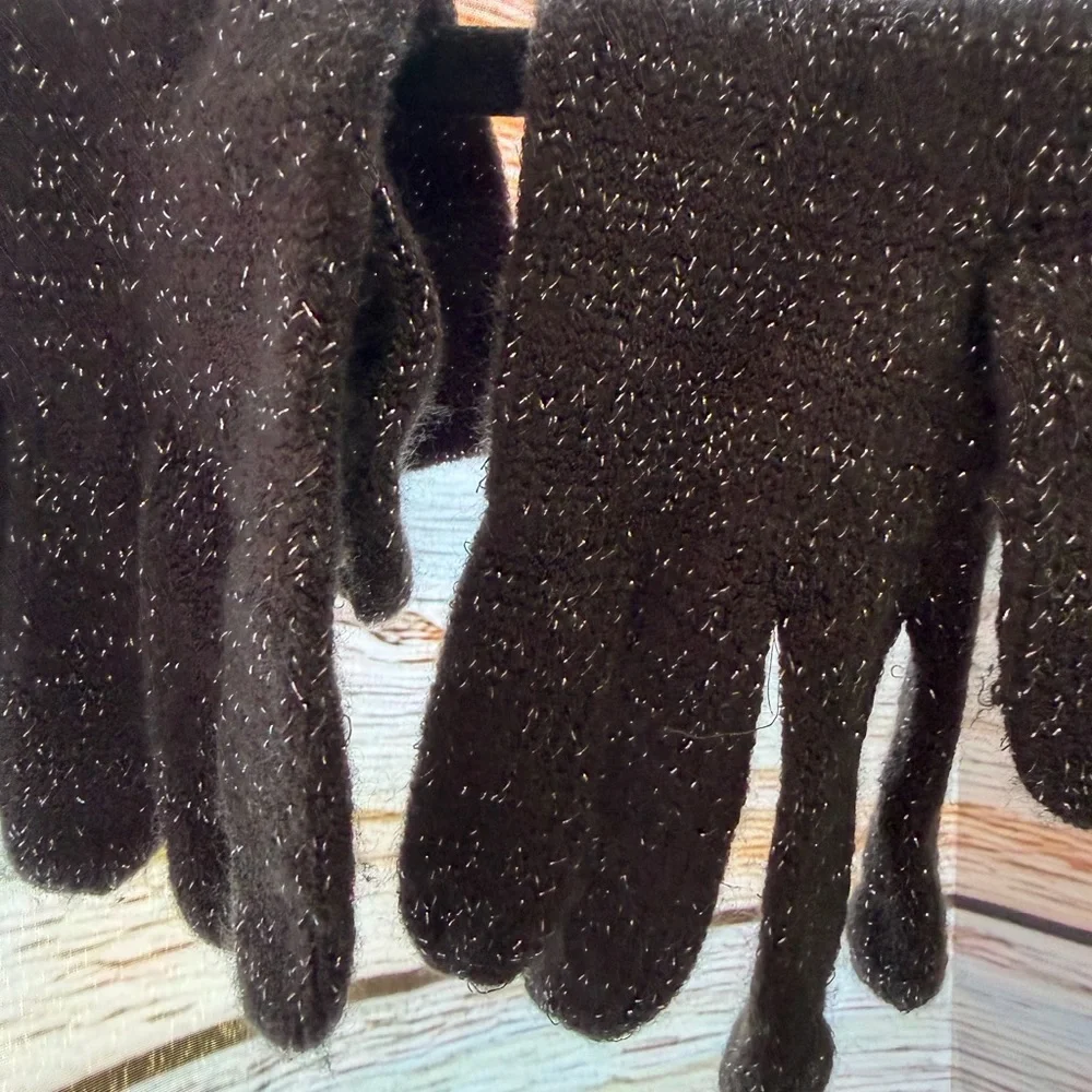 Black‎ boggan and gloves with Silver Accents